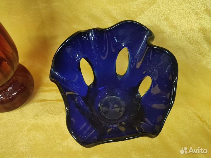 Ваза для цветов СССР из цветного стекла