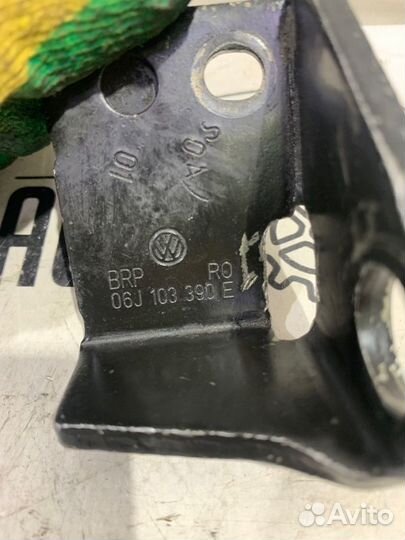 Кронштейн Audi Q5 8R CDN 2011