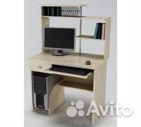 Компьютерный стол с надстройкой