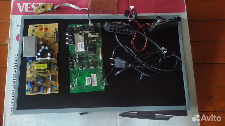 Lcd телевизор 22850