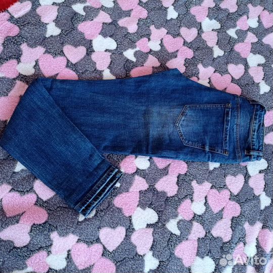 Джинсы новые