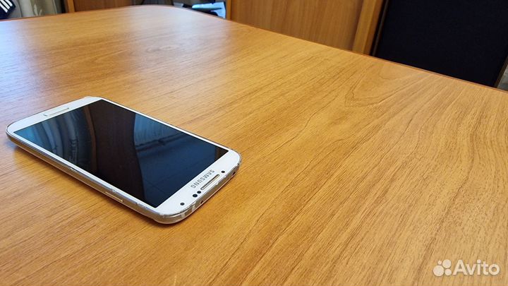 Samsung Galaxy S4 GT-I9500, 2/16 ГБ