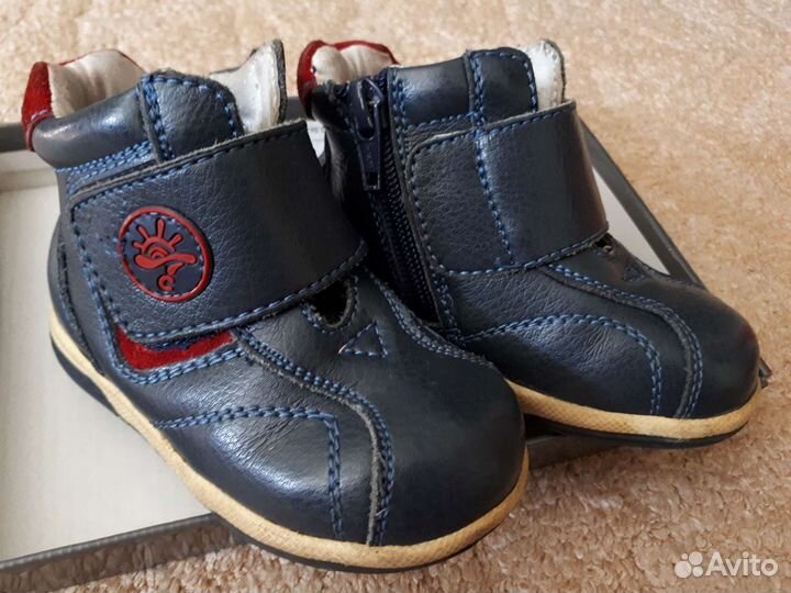 Демисезонные ботинки из натуральной кожи