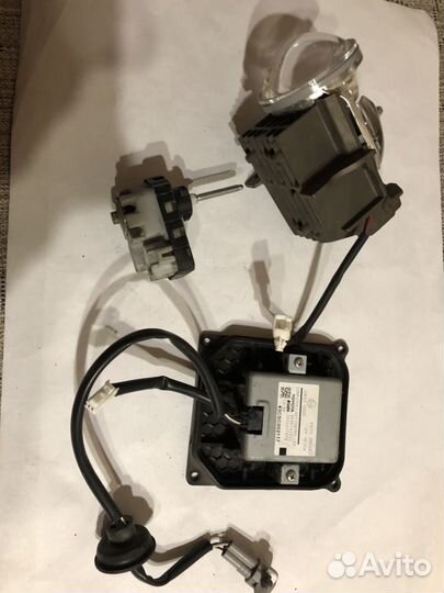 Линза Koito c диодом и блок розжига (оригинал Тойо