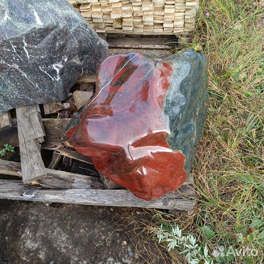 Камень природный