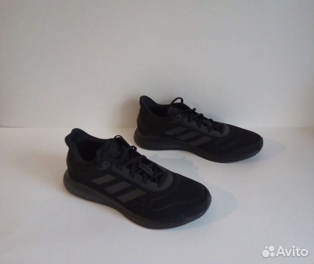 Кроссовки Adidas новые