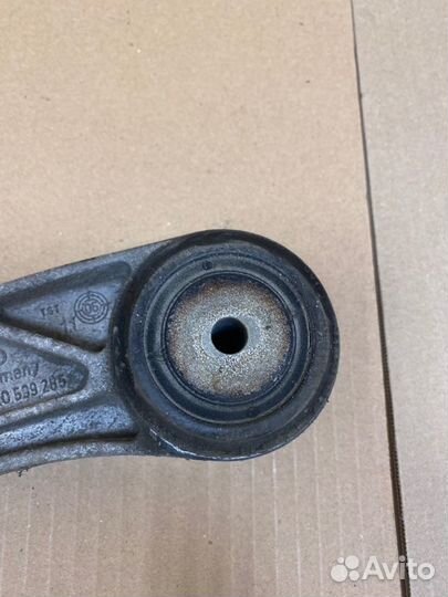 Кронштейн редуктора задний Audi A8 D3 BVJ 2006