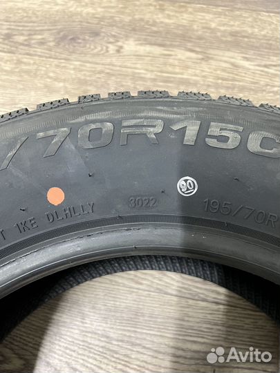 RoadX RX Frost WC01 195/70 R15 104S