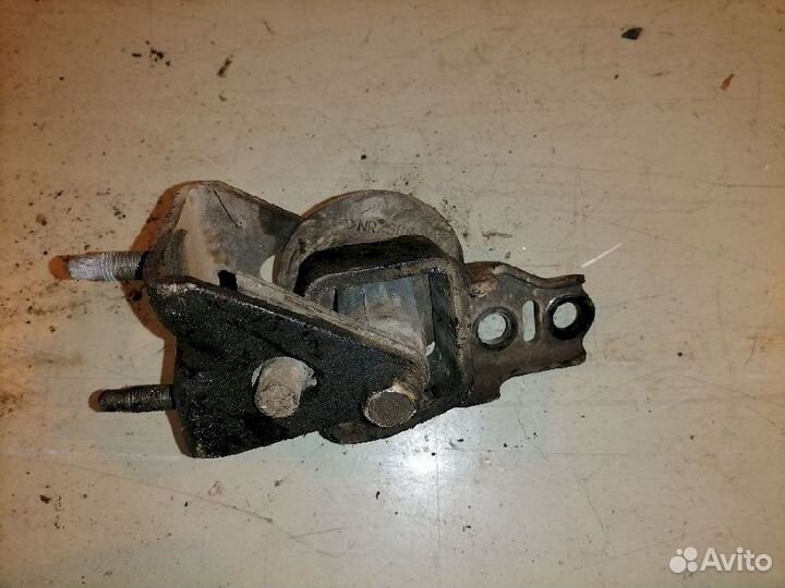Опора двигателя (подушка двс) Toyota задняя 12371