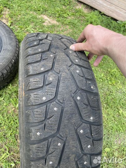 Yokohama Ice Guard Stud IG55 215/65 R16