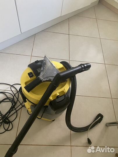 Моющий пылесос Karcher se 4002