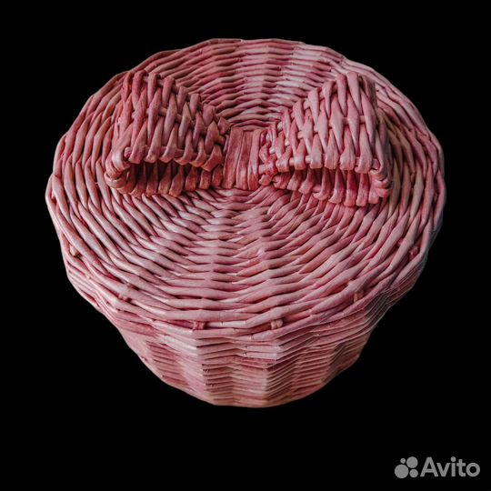 Корзина плетеная из бумажной лозы