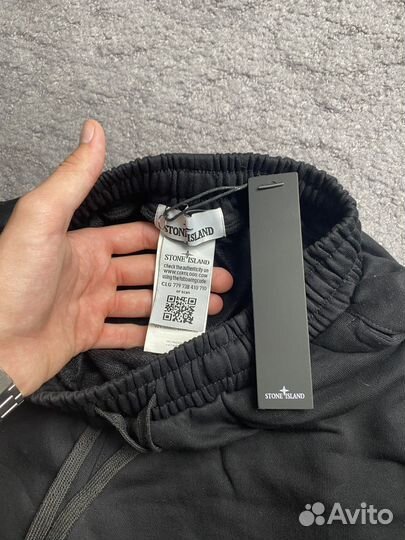 Шорты Stone Island