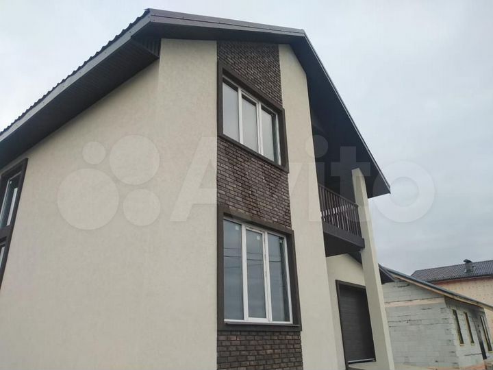 Дом 185 м² на участке 7 сот.