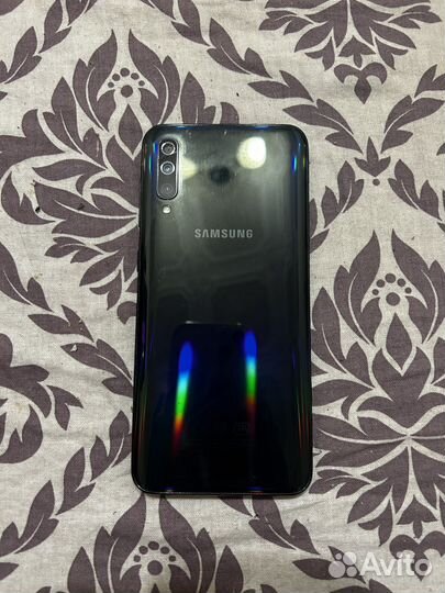 Телефон Samsung galaxy a50