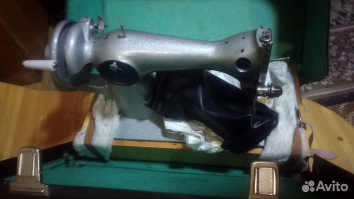 Швейная машинка новая ручная ножная СССР