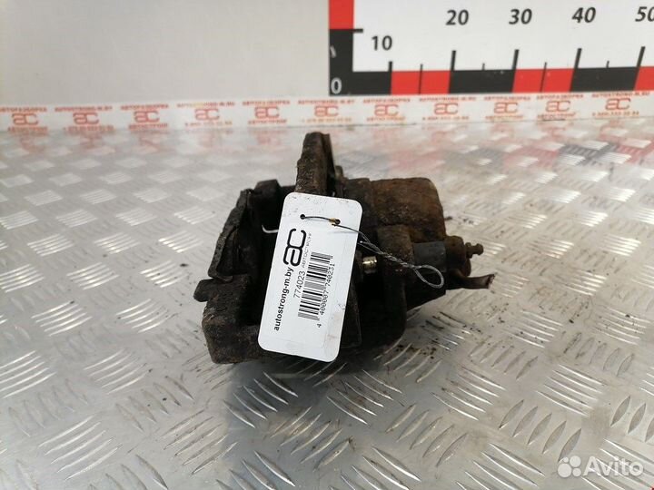 Суппорт передний правый для Chrysler Voyager 4