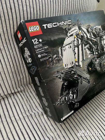 Lego Technic 42100 Excavator (в наличии,новый)