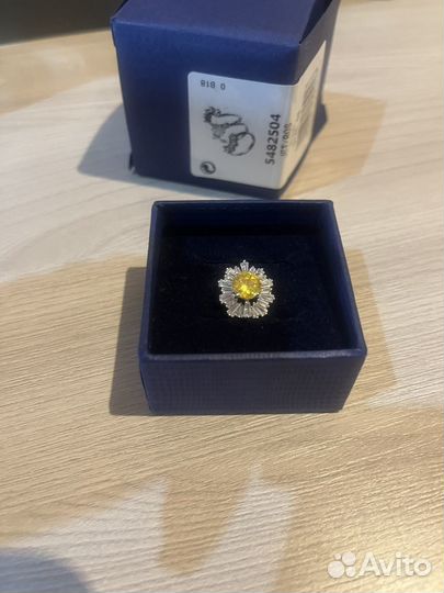 Swarovski кольцо