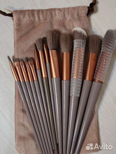 Новый набор кистей для макияжа