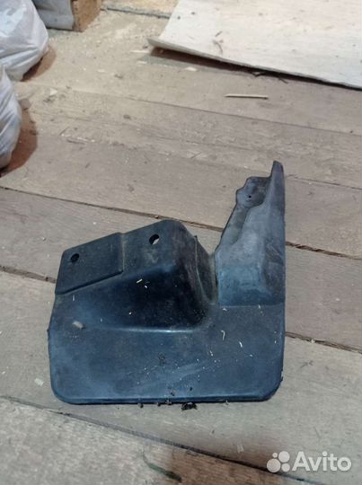 Брызговики универсальные