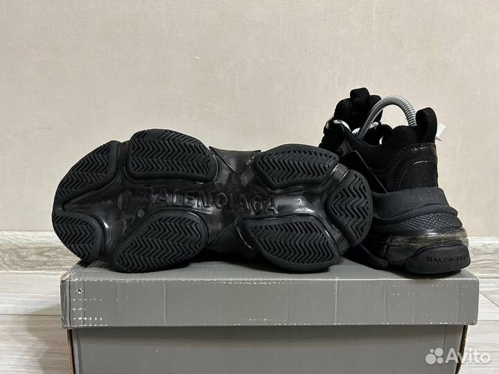 Кроссовки balenciaga triple s