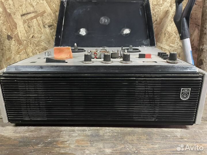 Катушечный магнитофон