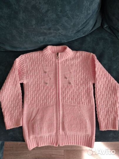 Вязаная кофта для девочки