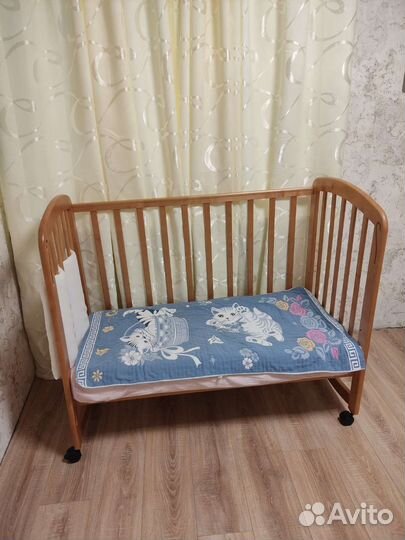 Детская кровать с матрасом