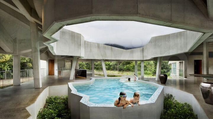 Дом 600 м² на участке 25 сот.