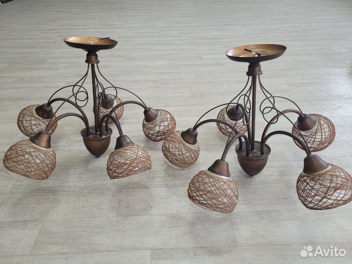 Продам люстру