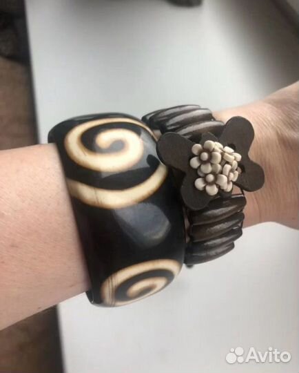 Деревянный браслет