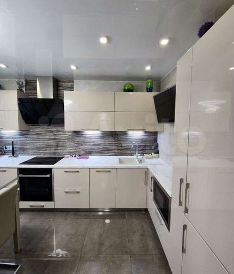 3-к. квартира, 70 м², 10/10 эт.