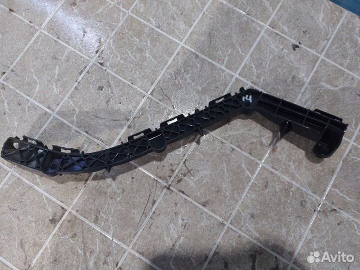 Крепление бампера левое Toyota Land Cruiser Prado