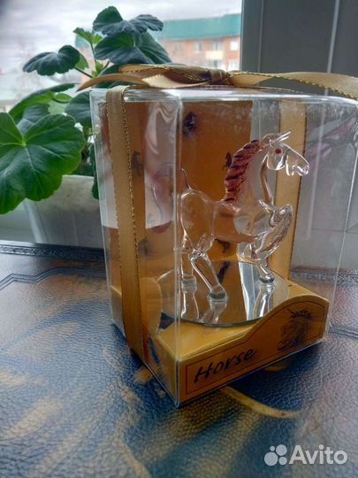 Статуэтки, фигурки