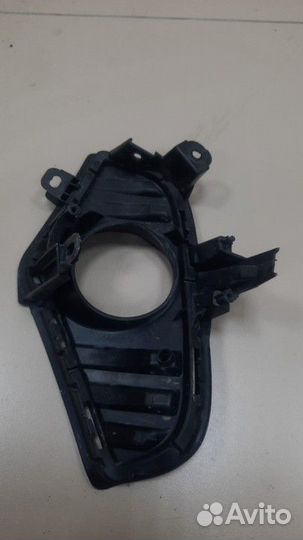 Решетка в бампер правая Toyota RAV4