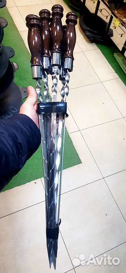 Шампуры с тёмными ручками