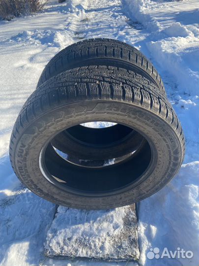 Nokian Tyres Hakkapeliitta 7 SUV 235/60 R18 107T