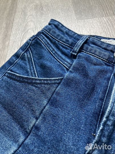 Джинсы Stradivarius