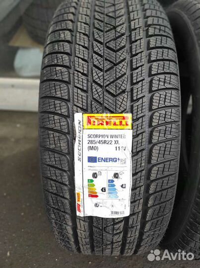 Pirelli Scorpion Winter 285/45 R22 и 325/40 R22 114V