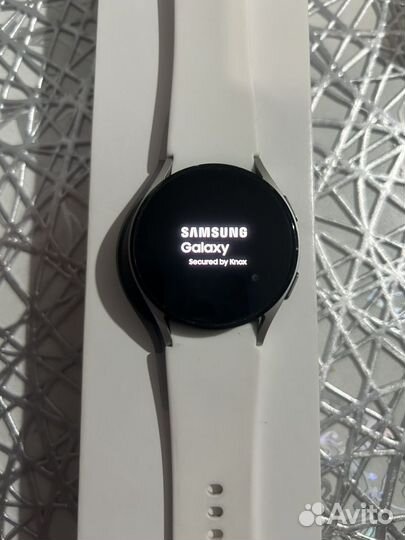 Часы samsung galaxy watch 4