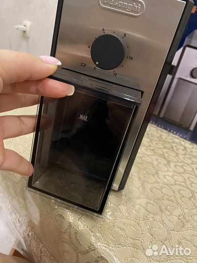 Кофемолка delonghi