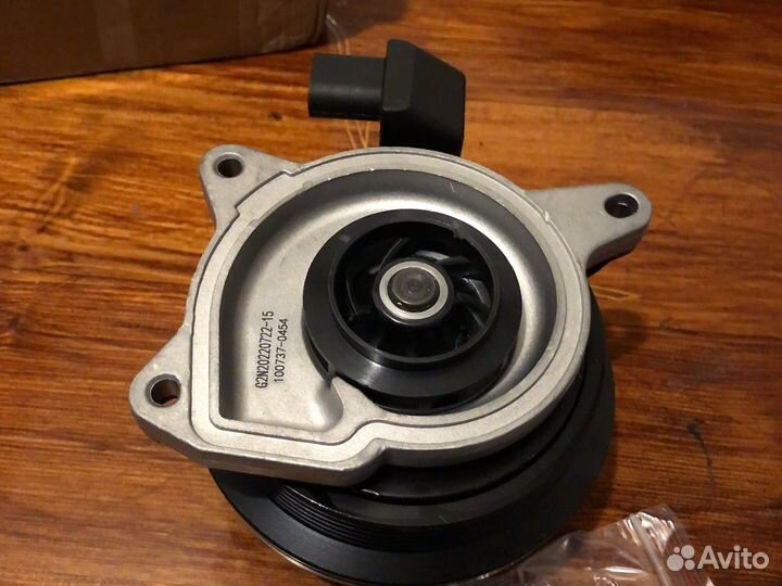 Помпа VAG 1.4 tfsi 03C121004J