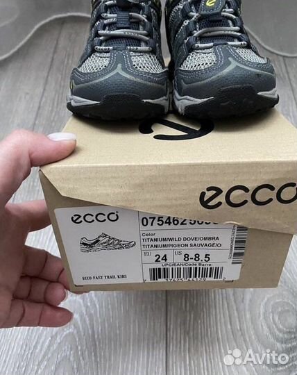 Кроссовки ecco 24