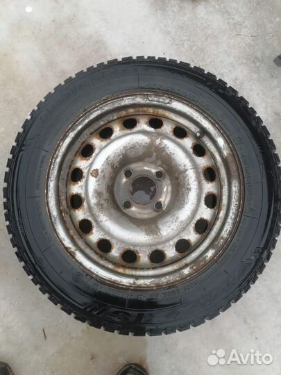 Продаю резину с дисками r16