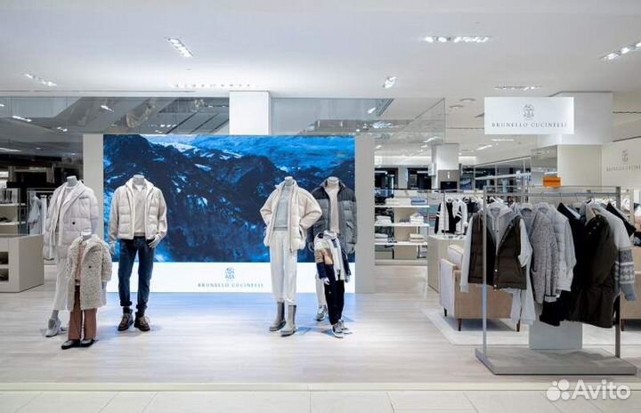 Начинающий сотрудник склада