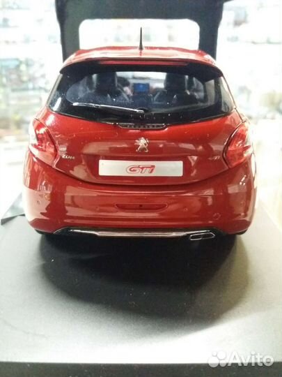 1/18 Peugeot 208 GTI