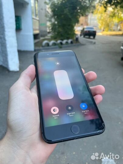 iPhone 8 Plus, 64 ГБ