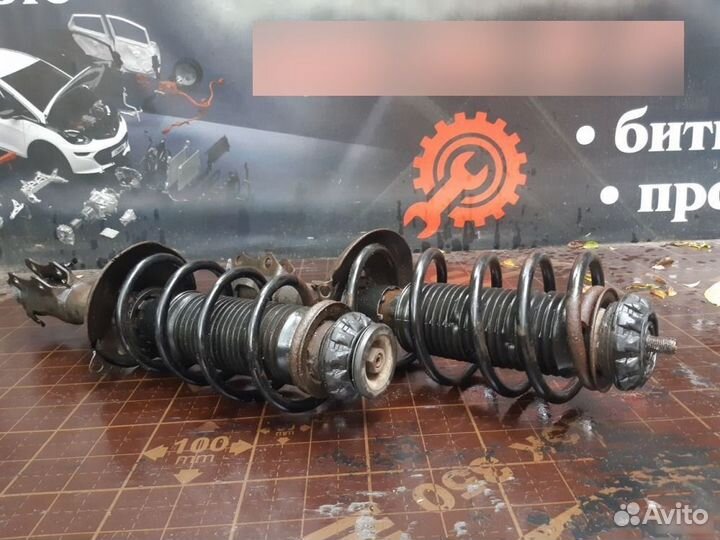 Стойка передняя Volkswagen Polo 3 1999-2001