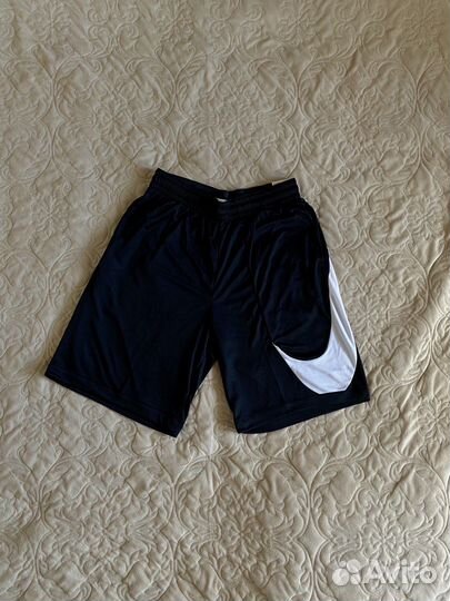 Шорты Nike Swoosh
